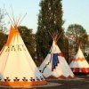 Tipis et cases amérindiens